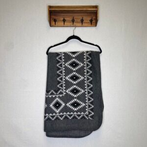 Camari | Wool Blend Aztec Grey Throw‎ Blanket